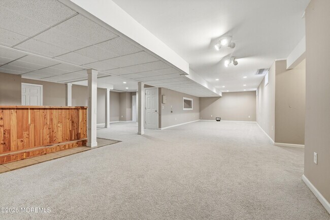 Building Photo - 10 Etty Ct