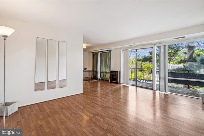 Building Photo - 9274 Adelphi Rd