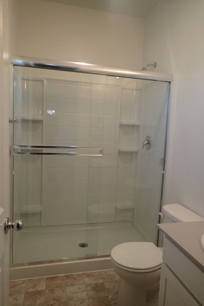 Building Photo - Gorgeous Brand New 4 bed 3 bath 2 story ho...