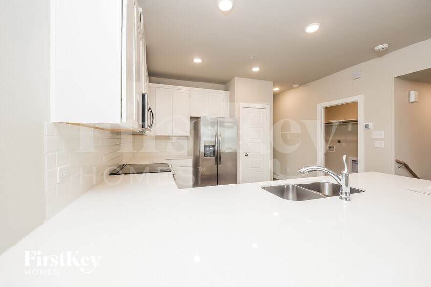 Building Photo - 18435 Idyllic Aly