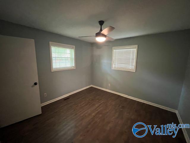 Building Photo - 909 Cooper Ln SW