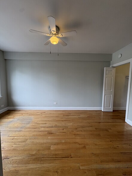 Building Photo - 1154 N Dearborn St