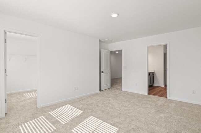 Building Photo - 3 Bed 2.5 Bath Townhome at Cambrey Crossing.