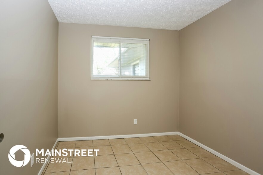 Building Photo - 1305 Coburg Rd