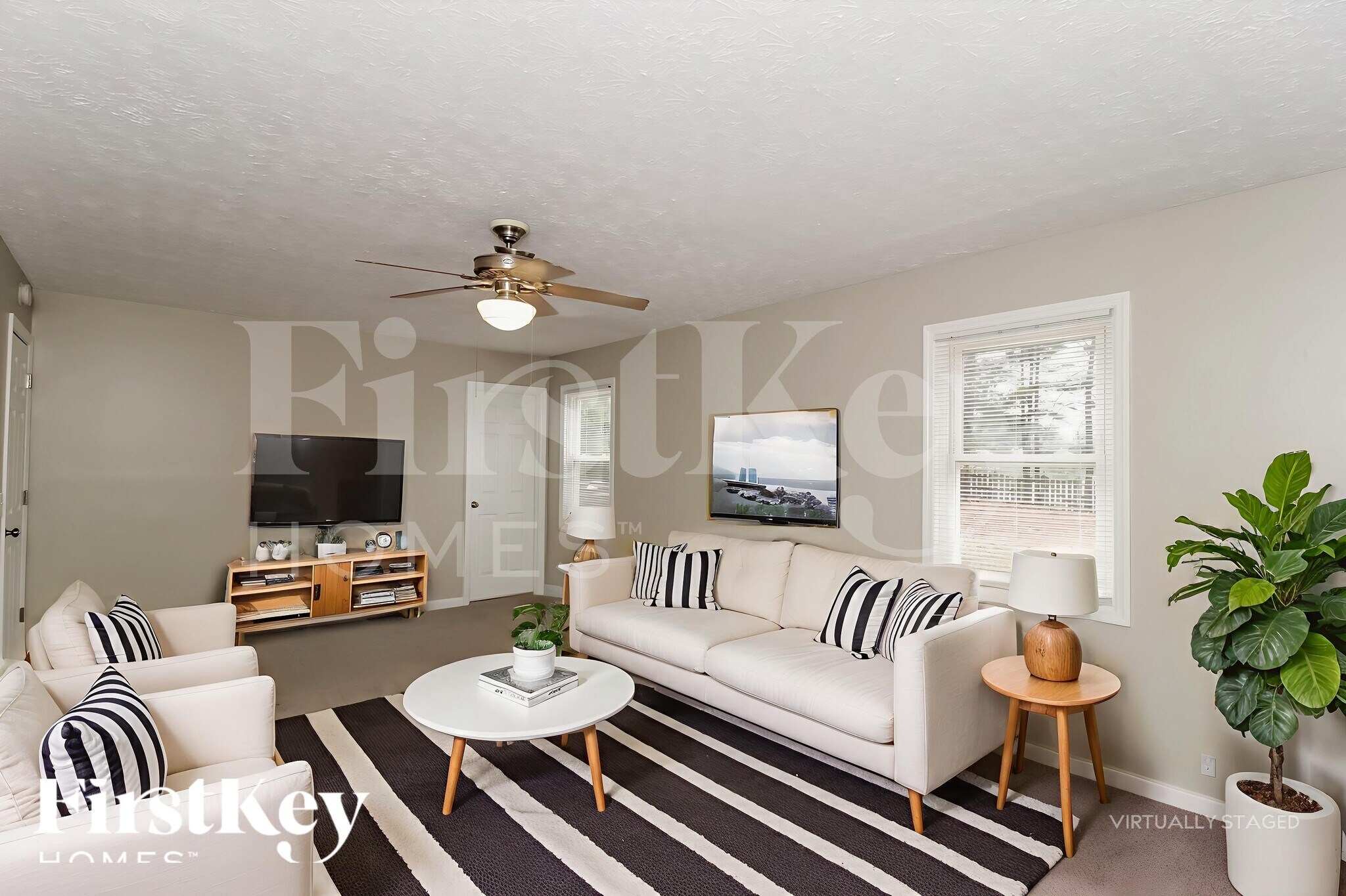 Building Photo - 289 Angla Dr SE