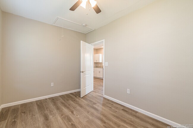 Building Photo - 307 W Lubbock St