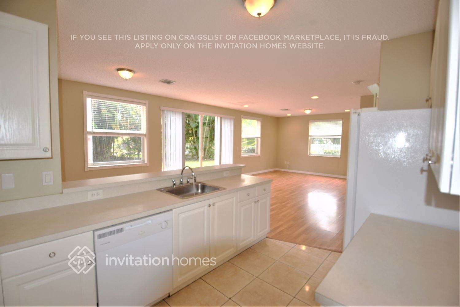 Building Photo - 6334 Stonehurst Cir