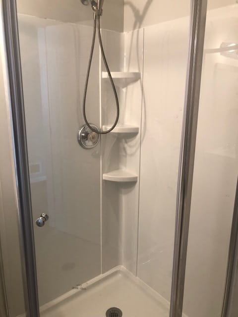 Building Photo - 3 Bedroom 2.5 bath w/1 car garage - Country Estates