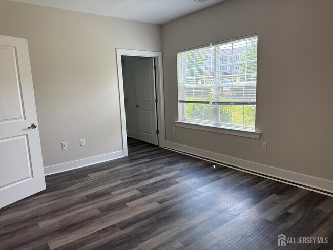 Building Photo - 816 Stiller Ln