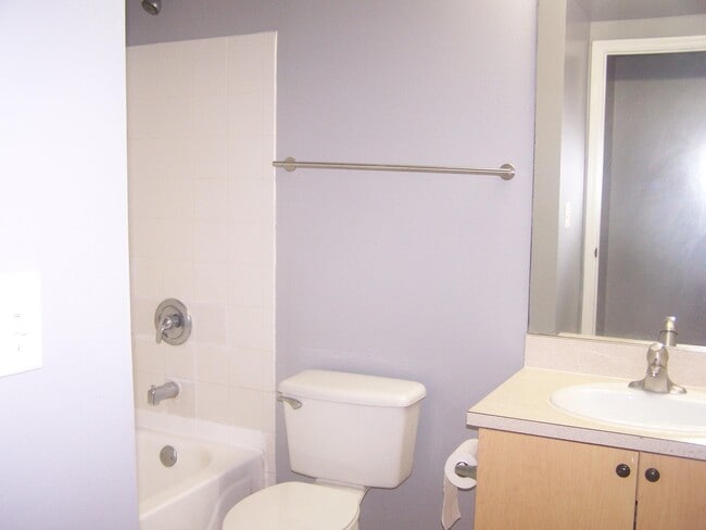 Building Photo - 10372 Fox Trail Rd S