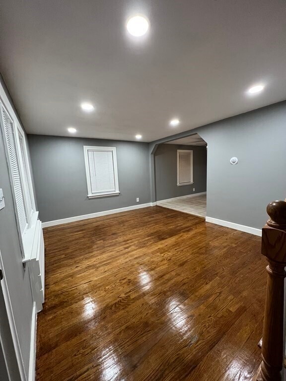 Building Photo - 74 Reed St