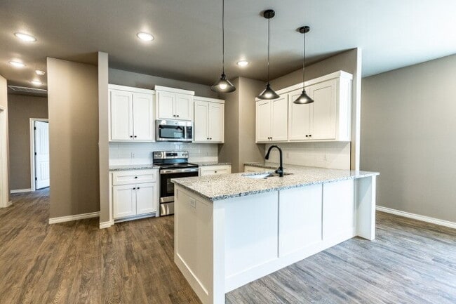Building Photo - $500 Off First month's Rent - Modern Country Living Only Minutes From Lubbock Metro