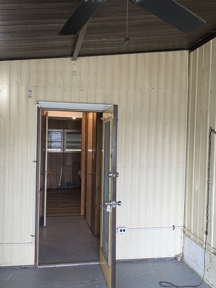Building Photo - 226 Lamplighter Ln