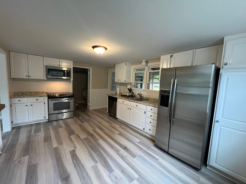 Building Photo - 17 Southridge Dr
