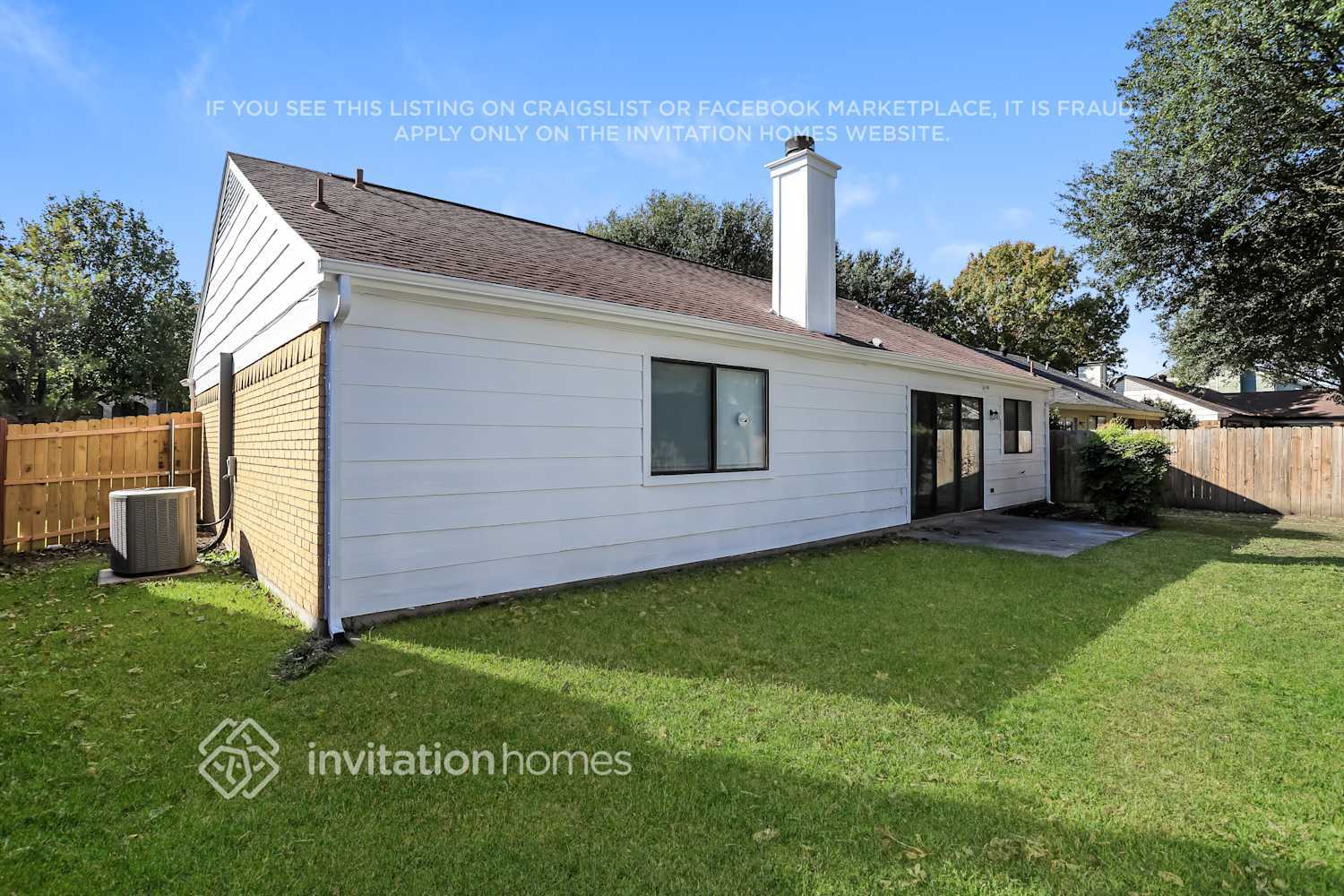 Building Photo - 2430 Bentley Dr