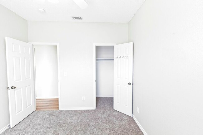 Building Photo - 10716 Trestles Rd