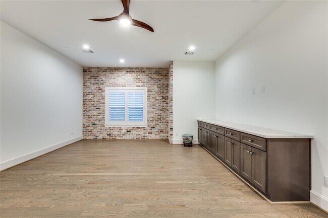 Building Photo - 3302 Elmridge St