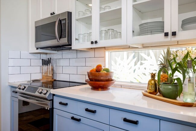 Building Photo - North Shore Oahu Oceanfront Home for Rent