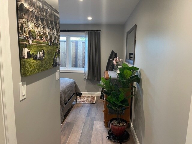 Main Bedroom - 843 Southampton Dr