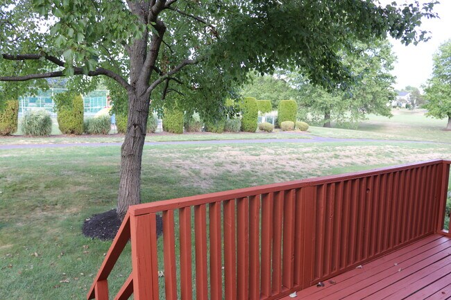 Building Photo - 17 Saxonney Cir