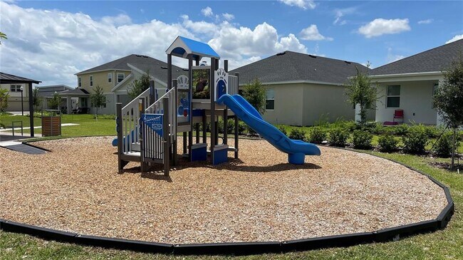 Building Photo - 398 Bogey Dr