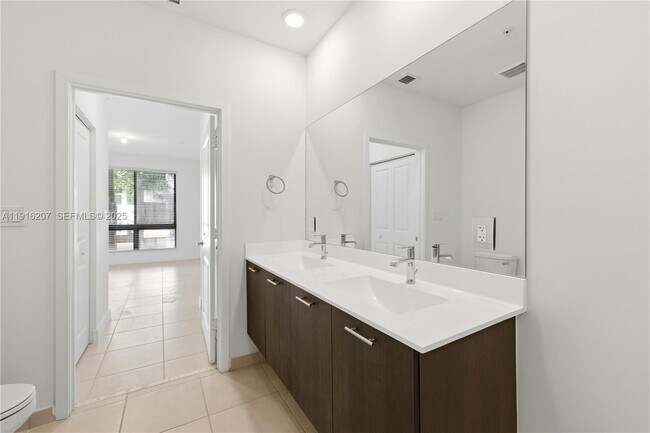 Building Photo - 8265 NW 41st St