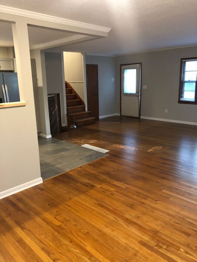 Building Photo - Newly renovated 4BR/2BA home, across from IU Stadium and Golf Course!