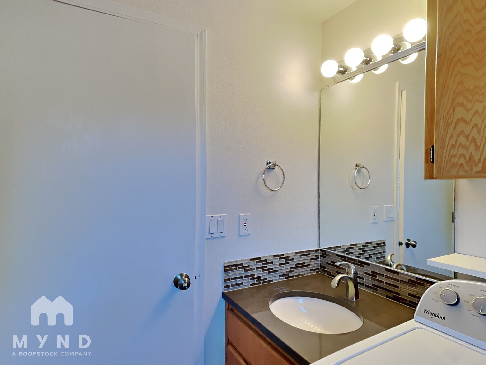 Building Photo - 20654 SW Sun Drop Pl