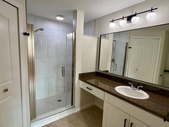 Building Photo - 12965 Positano Cir