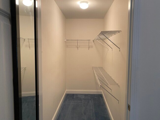 Building Photo - 59 Cluff Rd