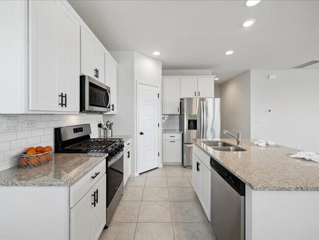 Building Photo - 100 Peach Flt Ct