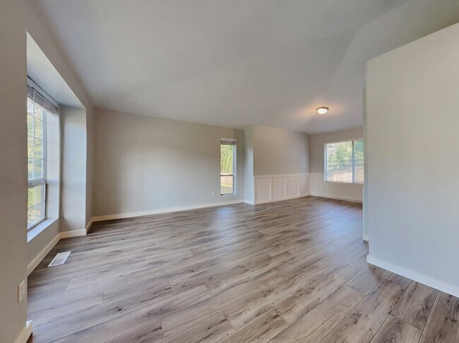 Building Photo - 6406 86th St Ct E