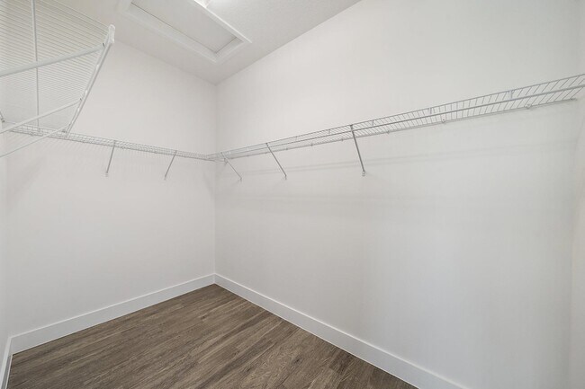 Building Photo - 4925 Pointe Midtown Way