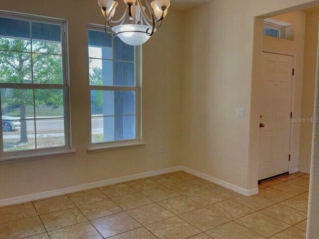 Building Photo - 4058 Brookshire Cir