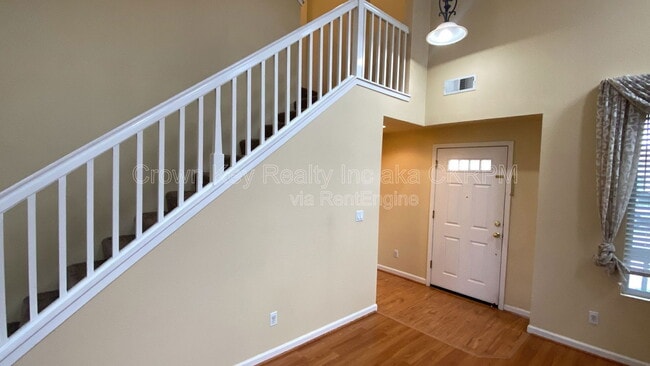 Building Photo - 1367 Gwerder St