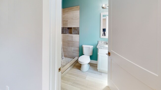Building Photo - $1655 per Bedroom | 8BR Townhome in Fort S...