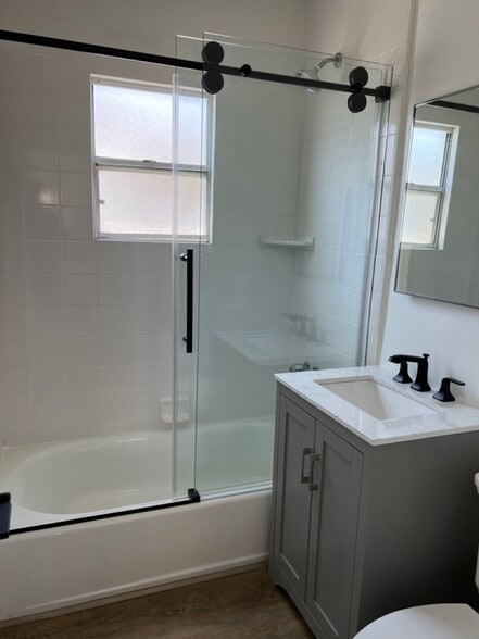 Building Photo - 1605 Blossom Ln