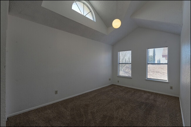 Building Photo - 695 Bluff Canyon Cir