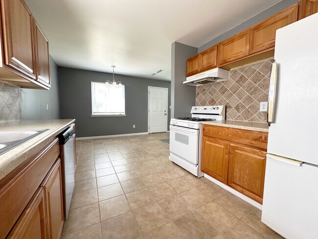 Building Photo - 30486 Townley St