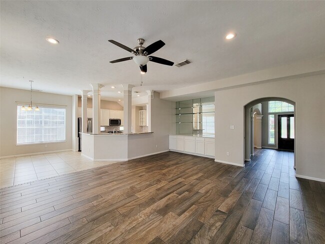 Building Photo - 31406 Capella Cir