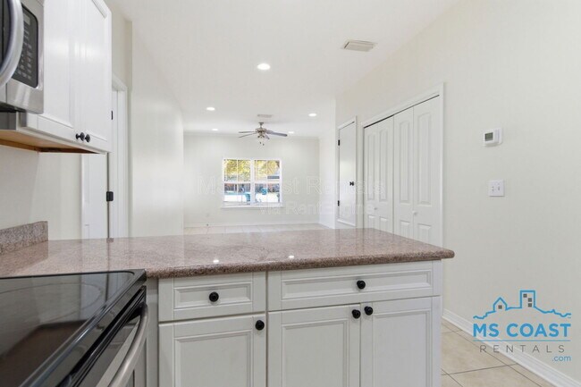 Building Photo - 125 Earle Taylor Ln