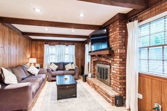 Building Photo - 3 Bed 2.5 Bath in Overland Park Nall Hills