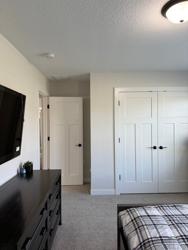 Building Photo - 6808 Verandah Ln