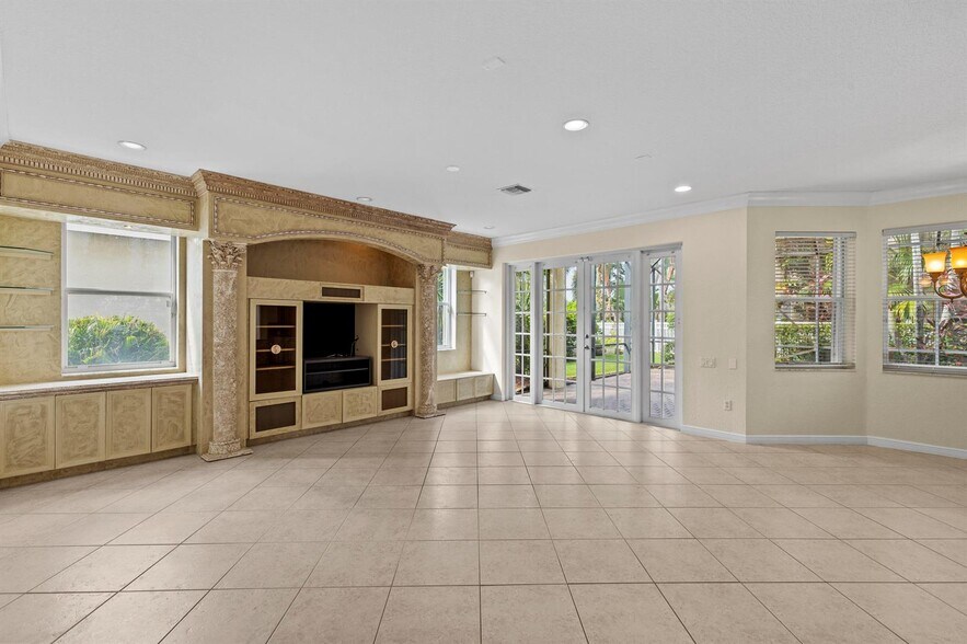 Building Photo - 6597 Marbletree Ln