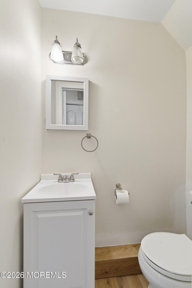 Building Photo - 40 Greenwood Loop Rd