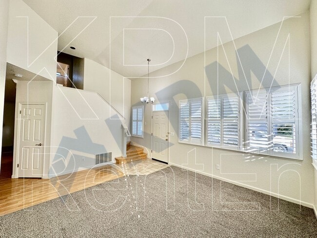 Building Photo - 3059 Carousel Cir