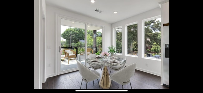 Building Photo - Beautiful Grant Park Condo