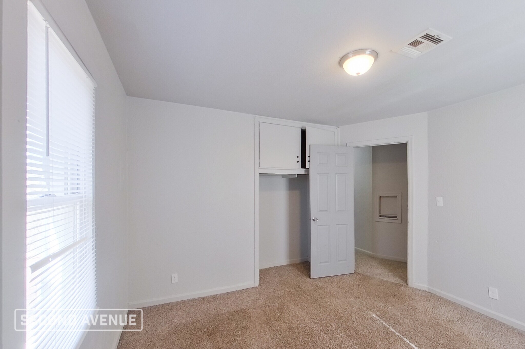 Building Photo - 2100 NE 26th St