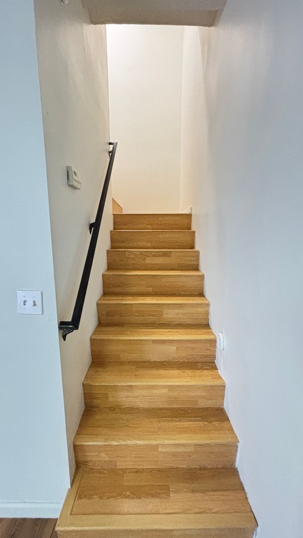 Building Photo - Lovely 4-bedrom 2.5-bath Condo In Panorama...