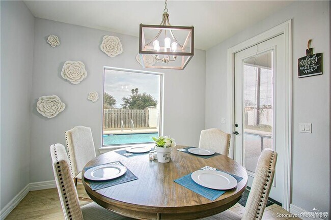 Building Photo - 22 E St